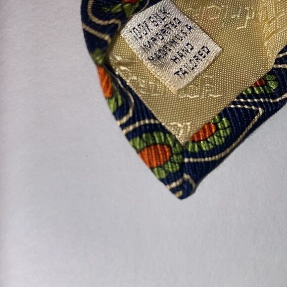 Paul Fredrick hand tailored silk tie made in USA - Picture 6 of 7